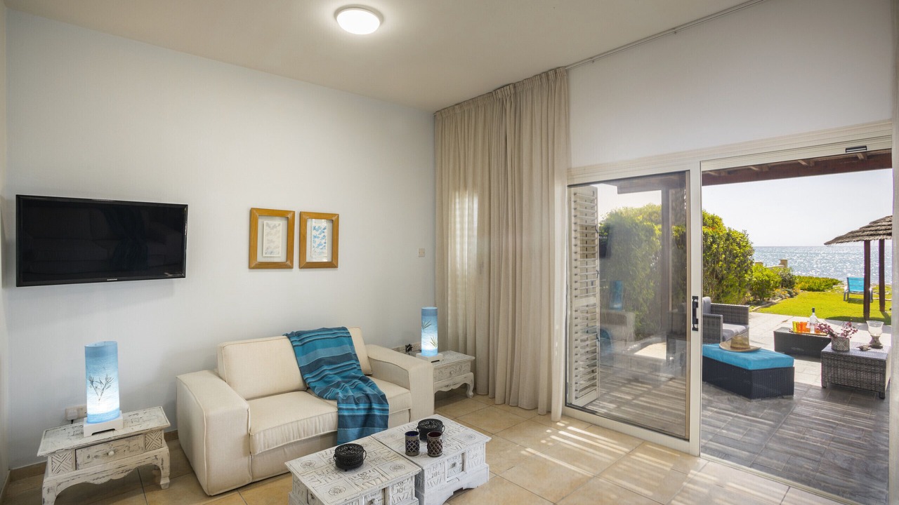Photo of Livingroom in Meneou