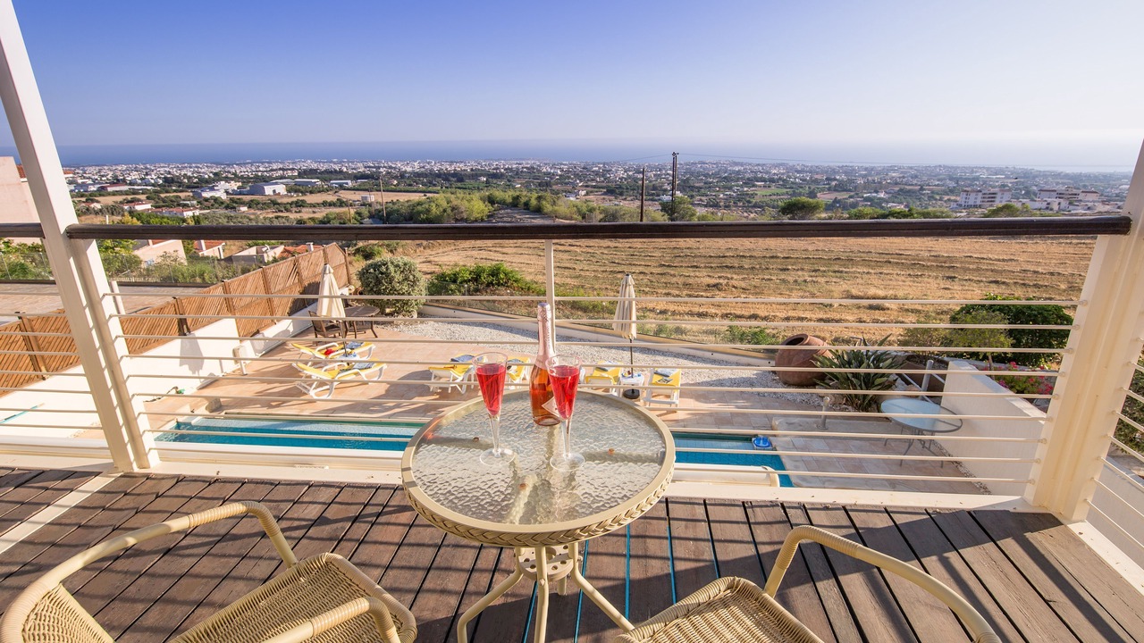 Photo of Patio Balcony in Tremithousa