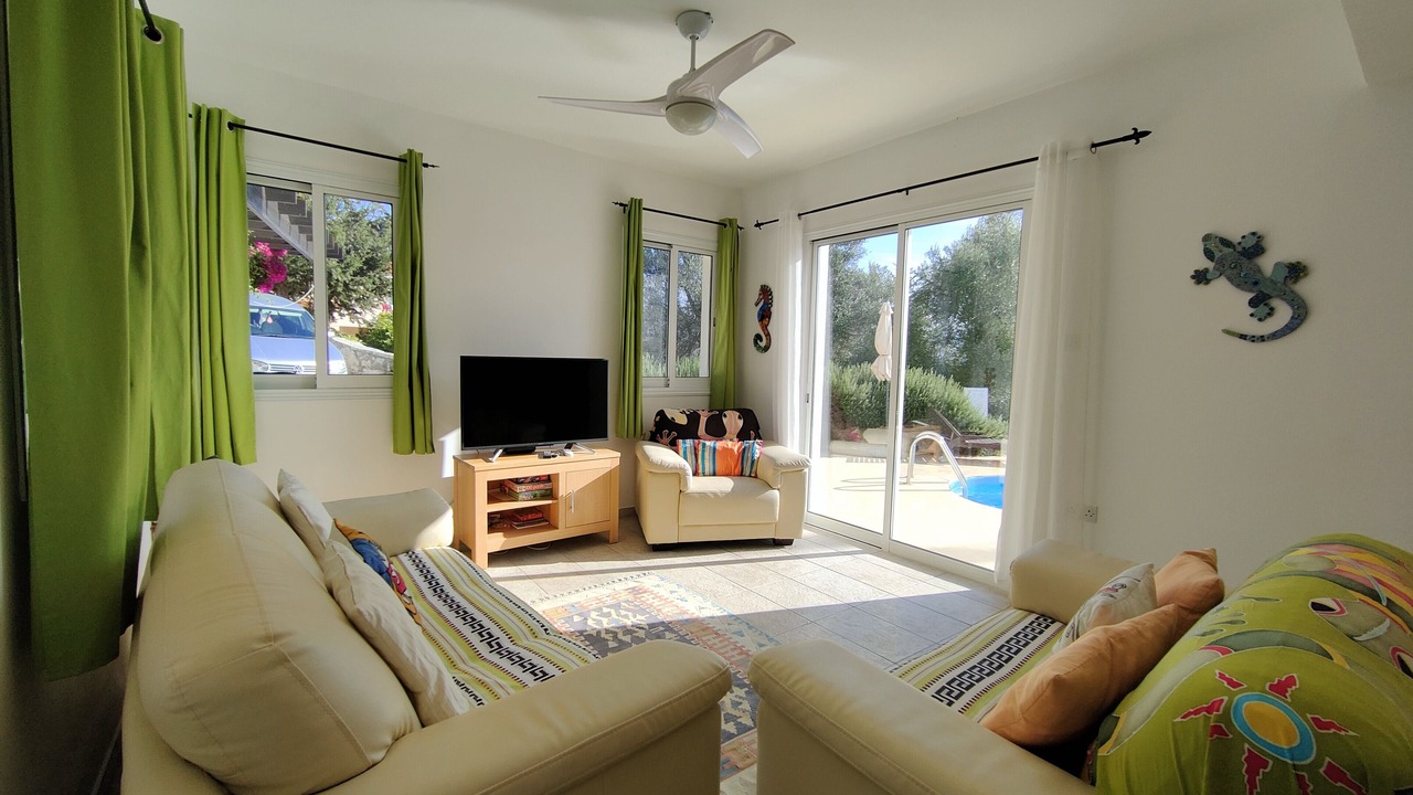Photo of Livingroom in Miliou