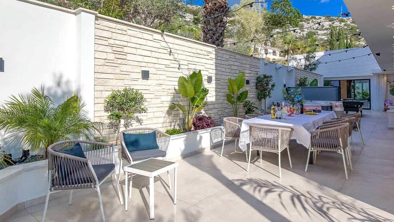 Photo of Outdoor in Peyia Town