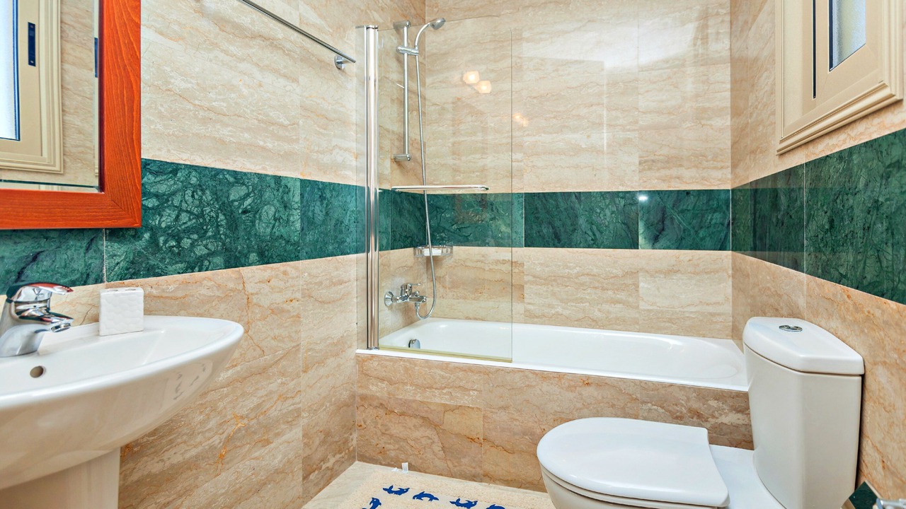 Photo of Bathroom in Polis