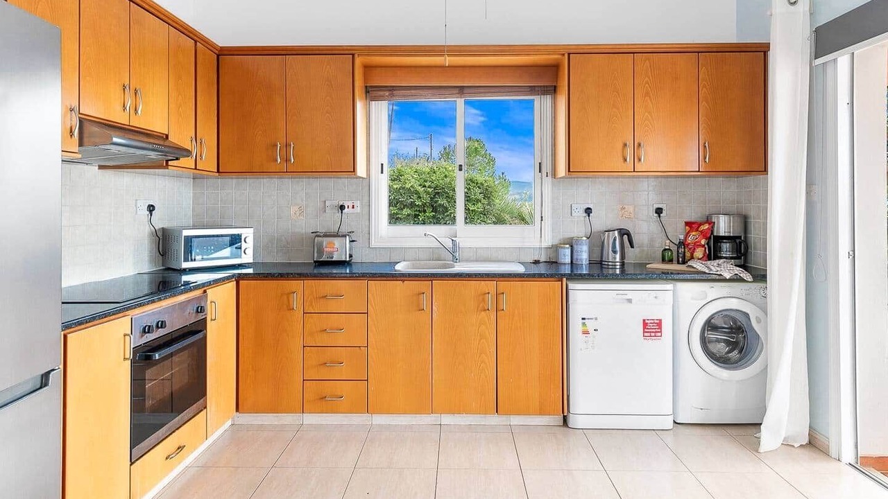 Photo of Kitchen in Peyia Town