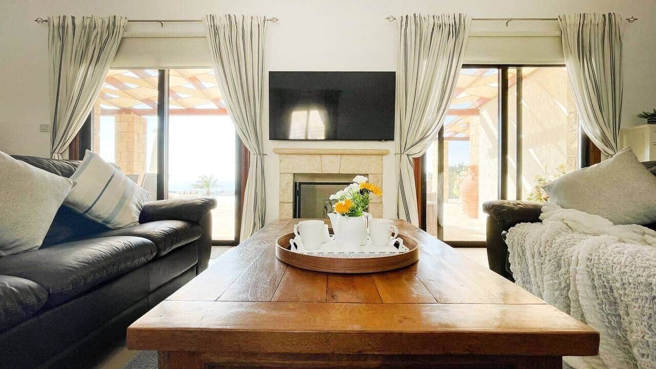 Photo of Livingroom in Peyia Town