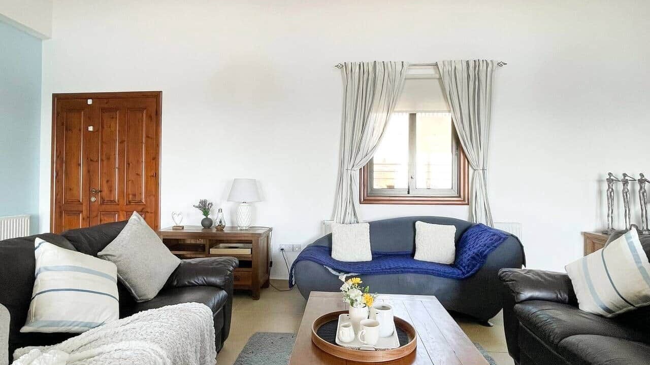 Photo of Livingroom in Peyia Town