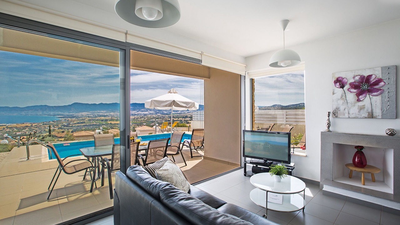 Photo of Livingroom in Latchi