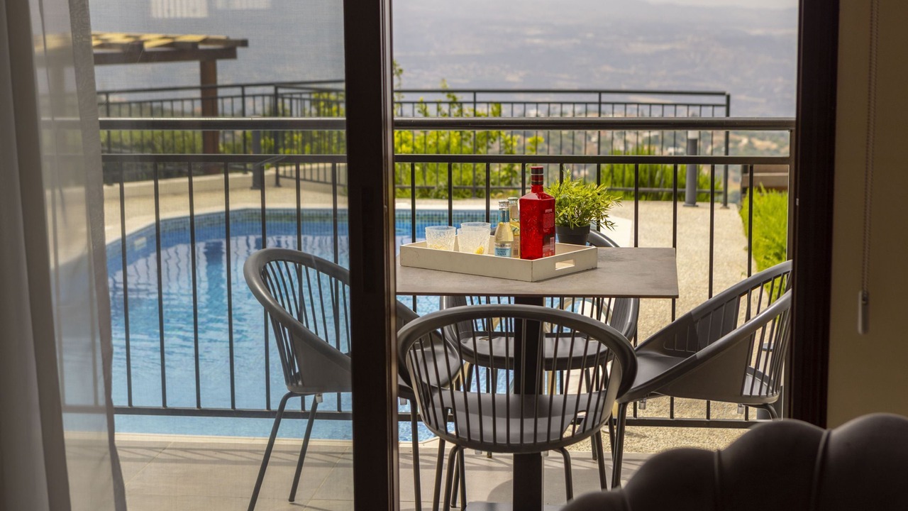 Photo of Outdoor in Meladeia