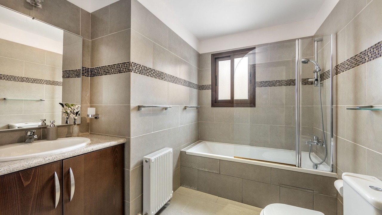 Photo of Bathroom in Meladeia