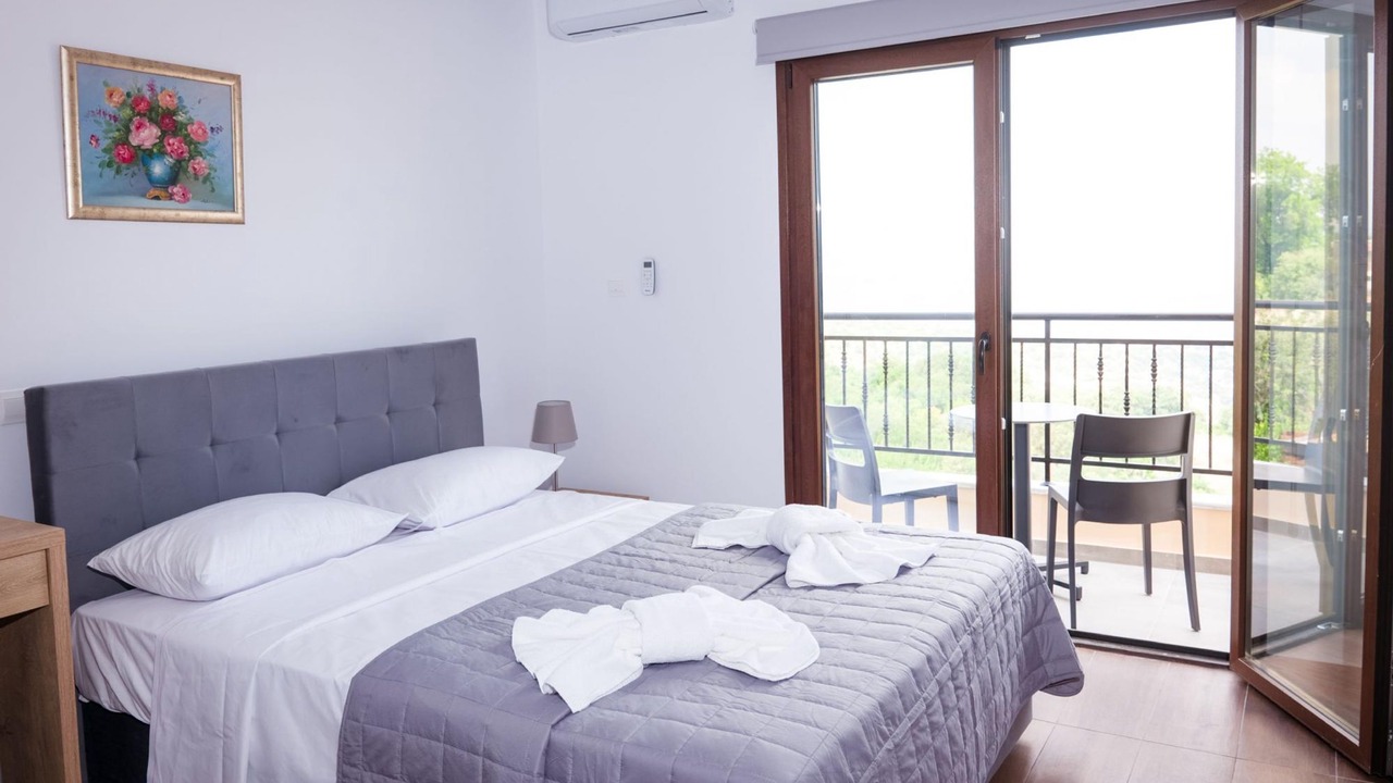 Photo of Bedroom in Meladeia