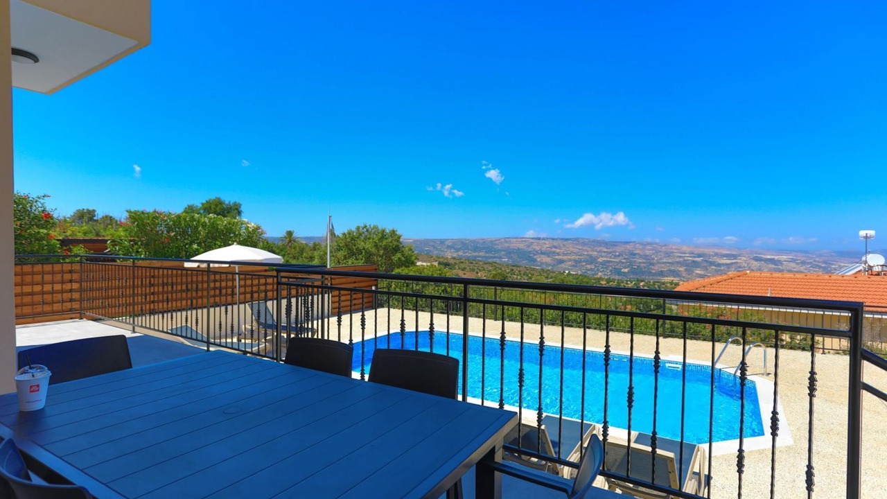 Photo of Outdoor in Meladeia