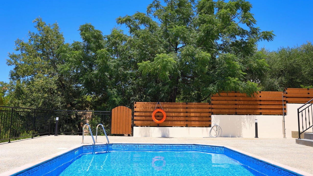 Photo of Outdoor in Meladeia