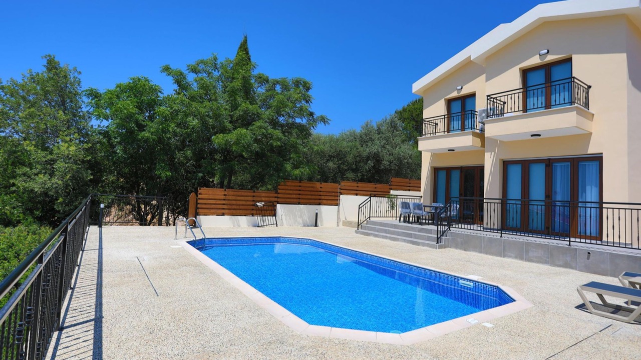 Photo of Outdoor in Meladeia