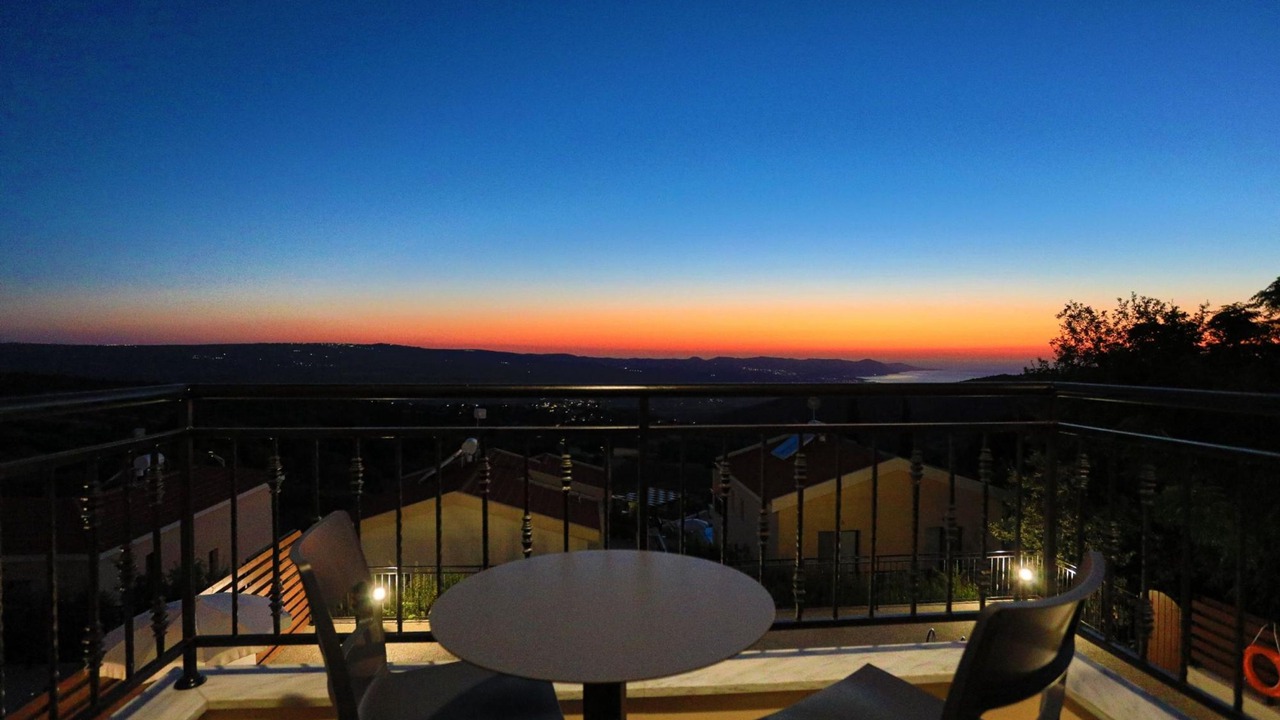 Photo of Outdoor in Meladeia