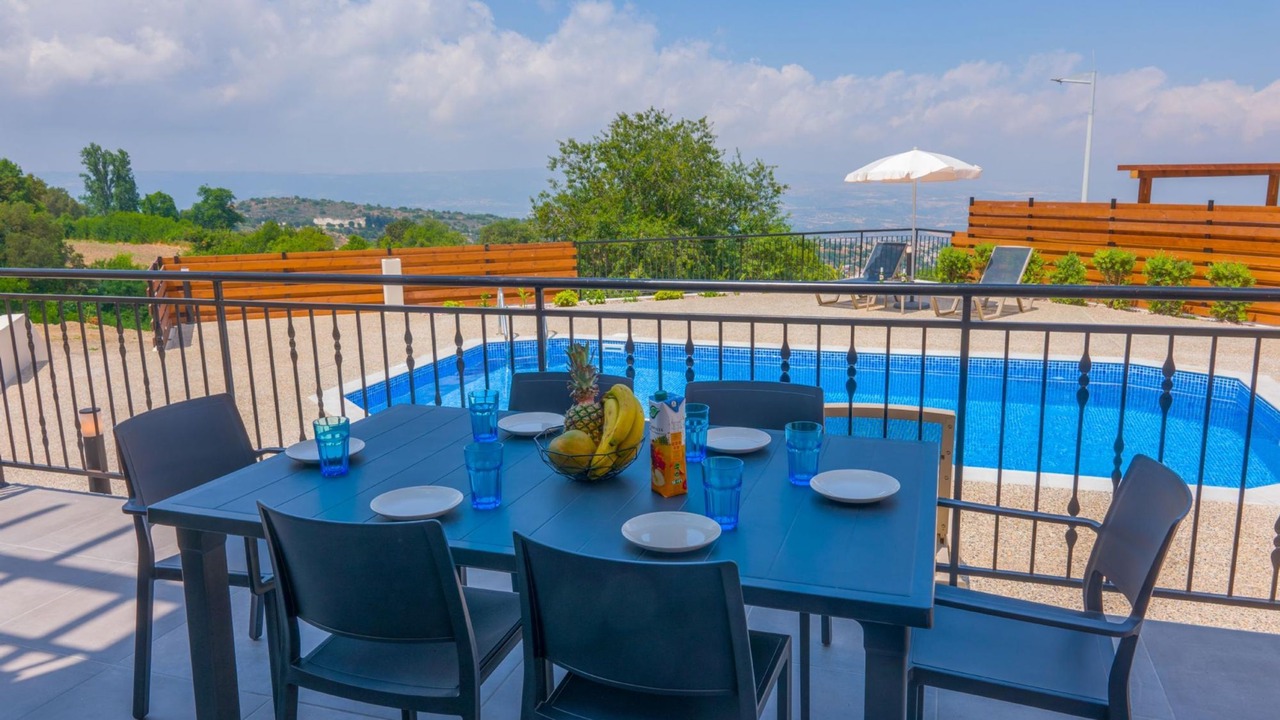 Photo of Outdoor in Meladeia
