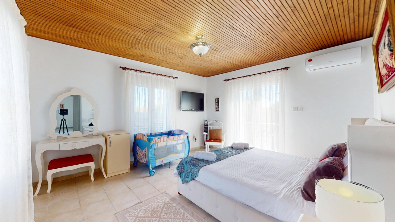 Photo of Bedroom in Kyrenia