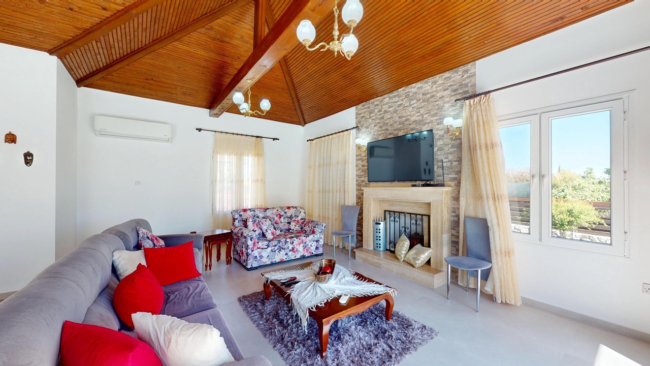 Photo of Livingroom in Kyrenia