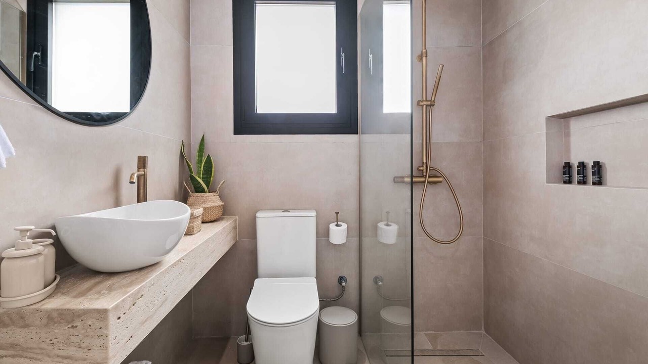 Photo of Bathroom in Vasa Koilaniou