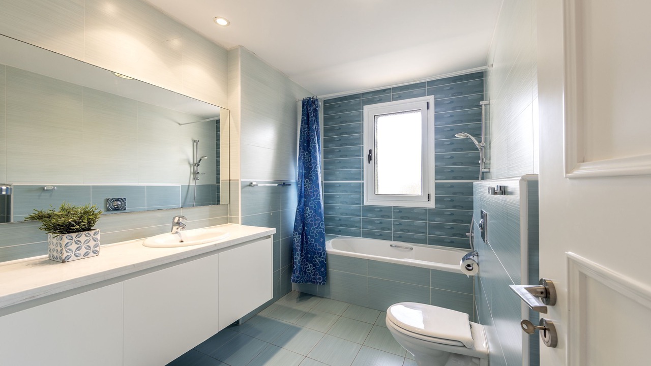 Photo of Bathroom in Steni