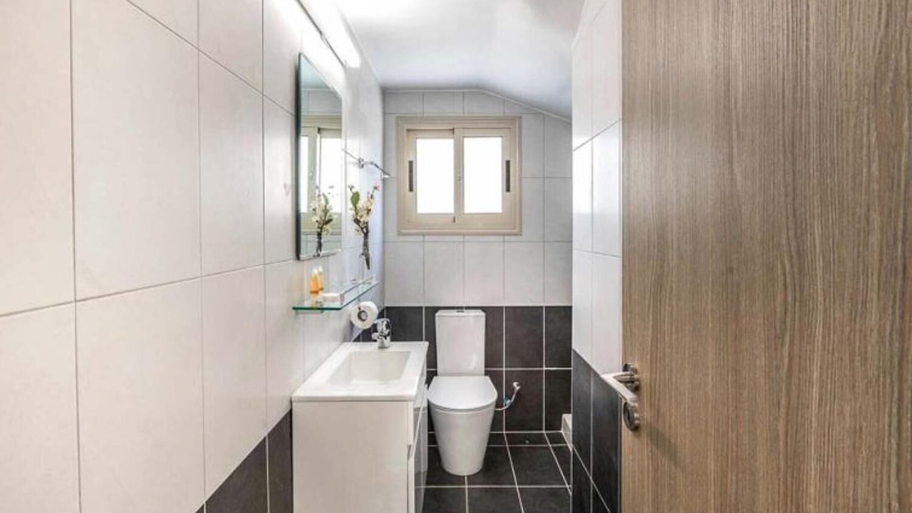Photo of Bathroom in Prodromi