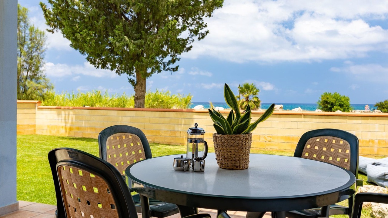 Photo of Outdoor in Polis