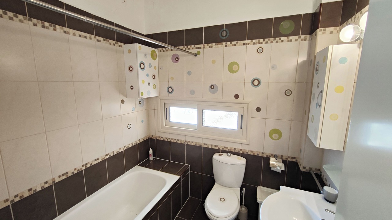 Photo of Bathroom in Pano Arodhes