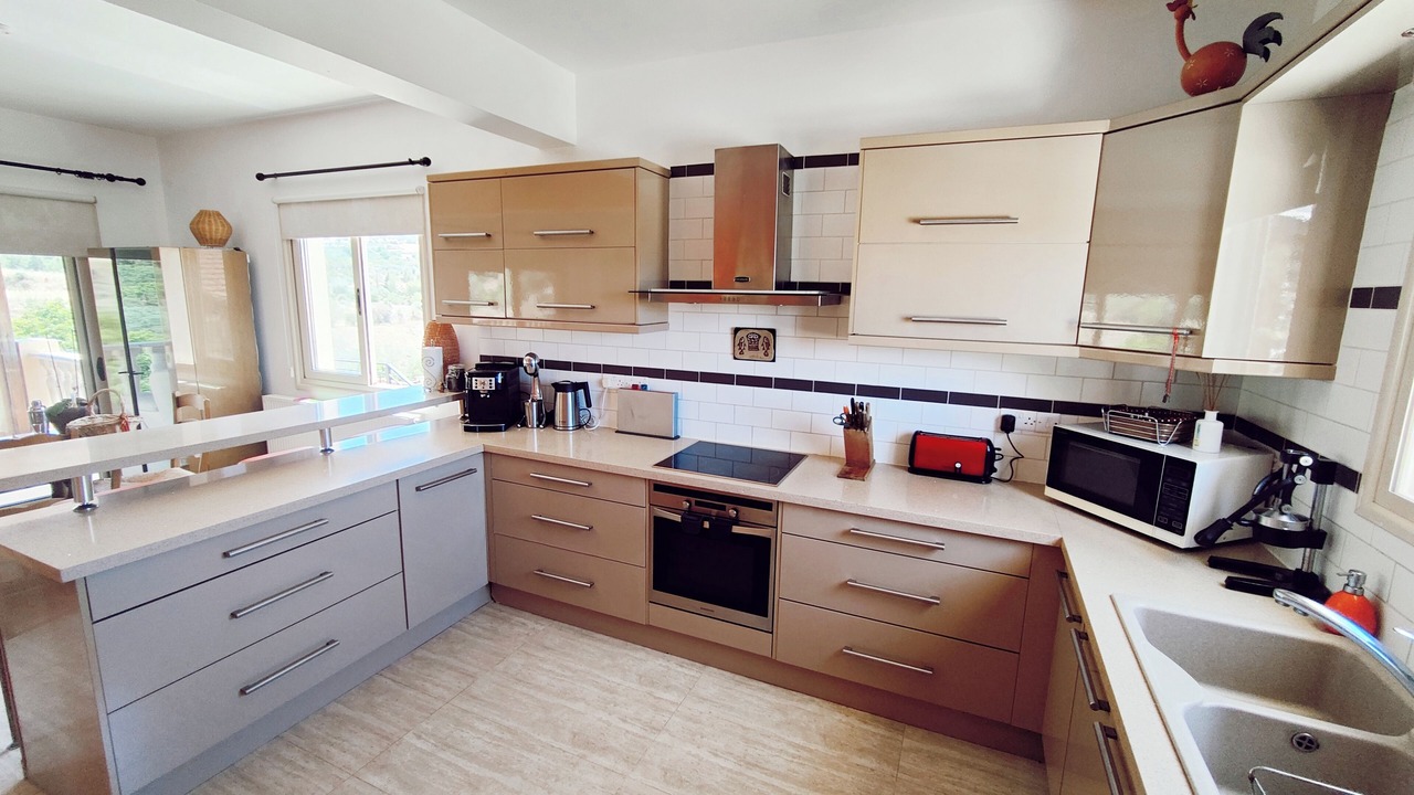 Photo of Kitchen in Pano Arodhes