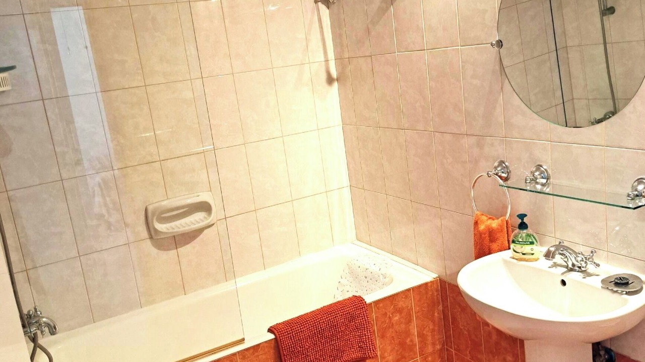 Photo of Bathroom in Koloni
