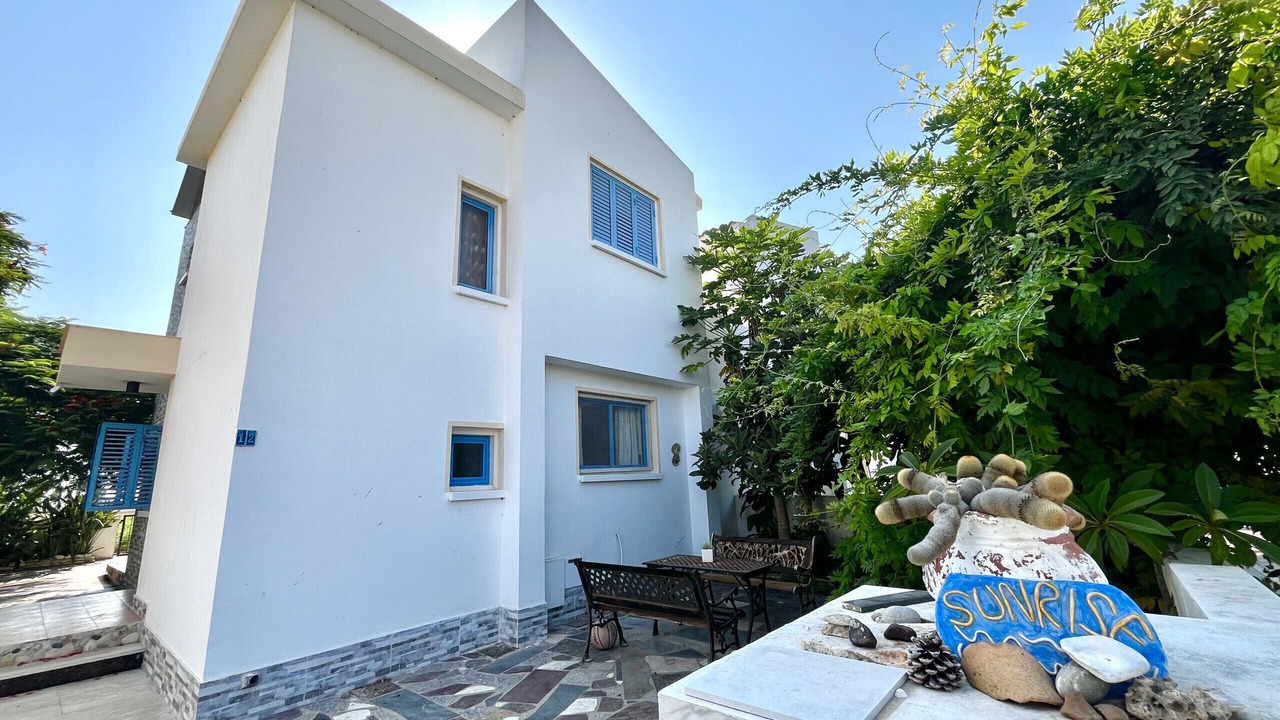 Photo of Outdoor in Pervolia
