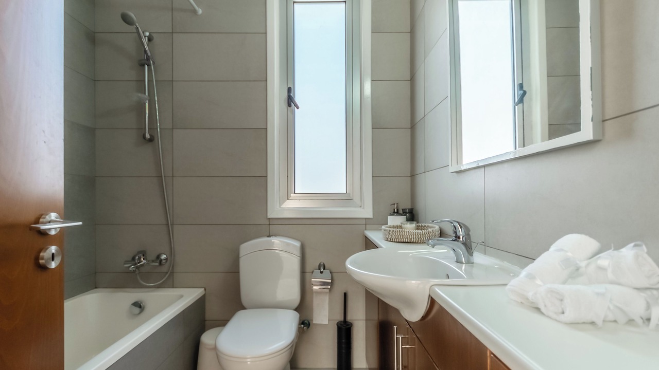 Photo of Bathroom in Meneou