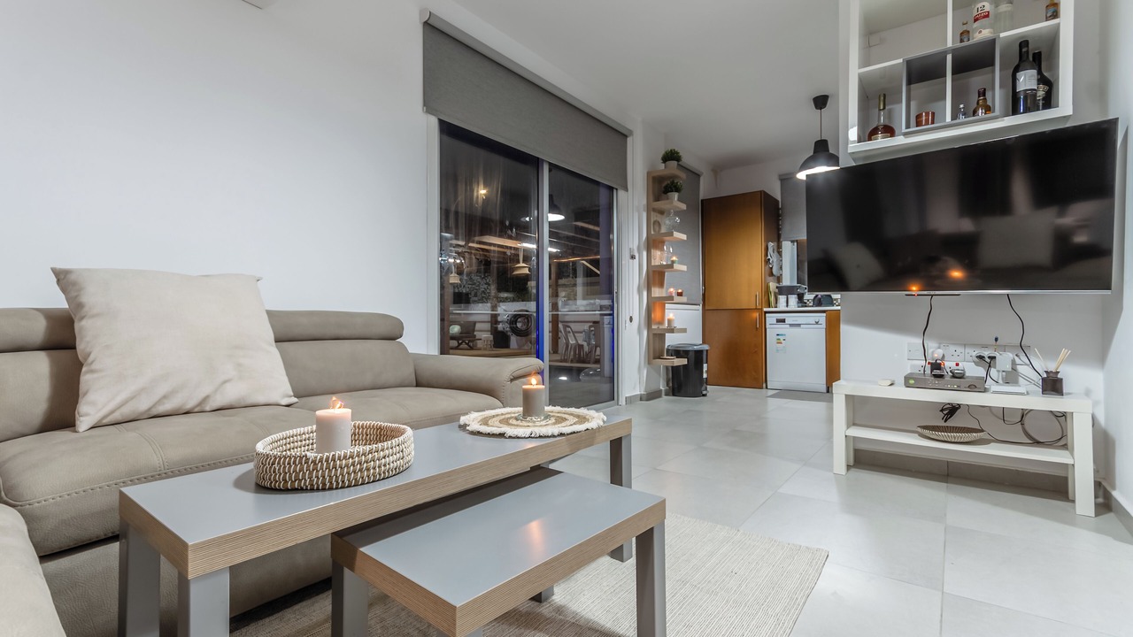 Photo of Livingroom in Meneou