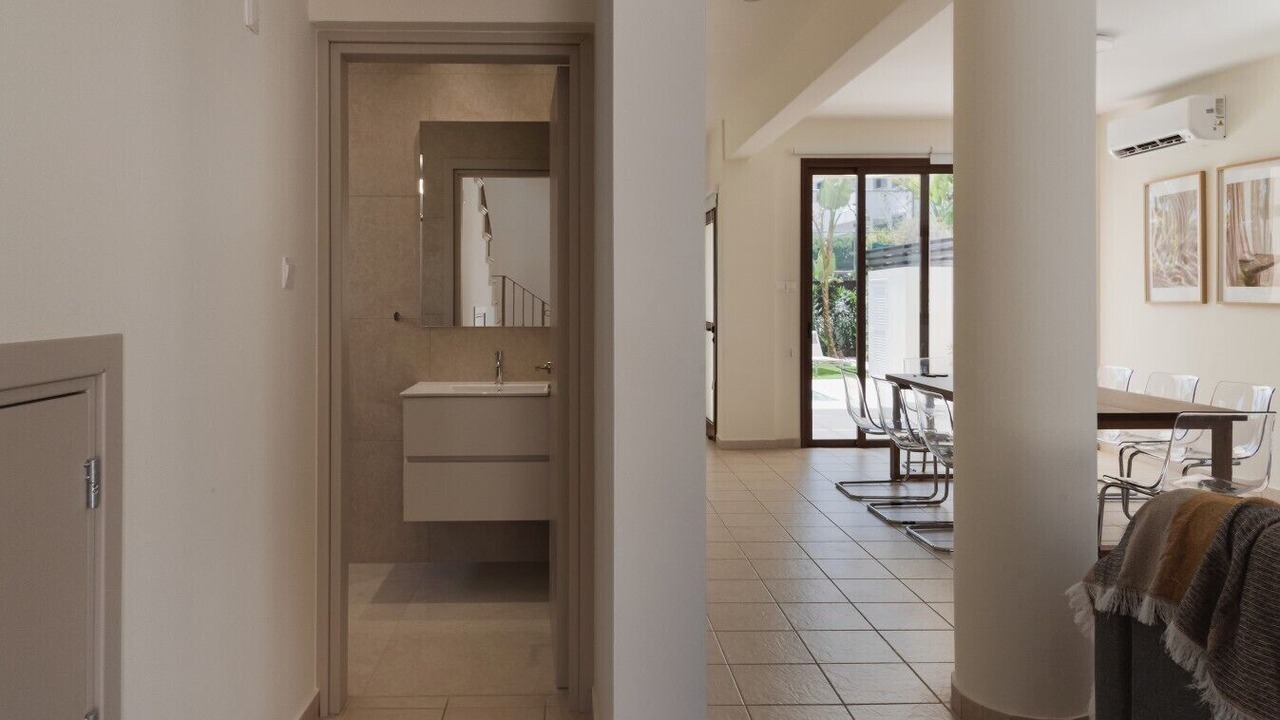 Photo of Bathroom in Cape Greko