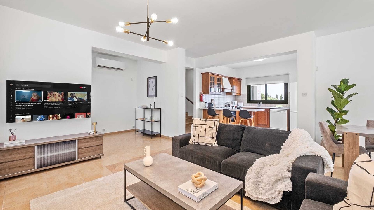 Photo of Livingroom in Kissonerga
