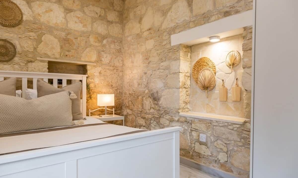 Photo of Bedroom in Armou