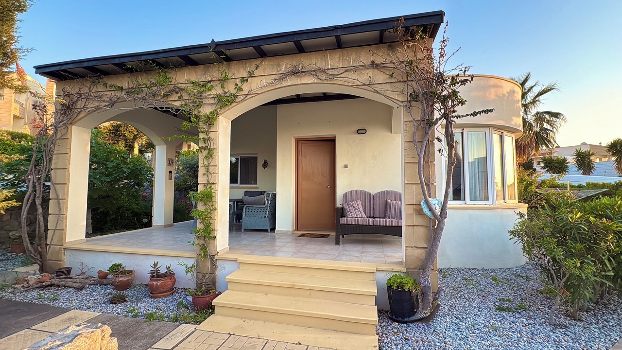Photo of Patio Balcony in Esentepe