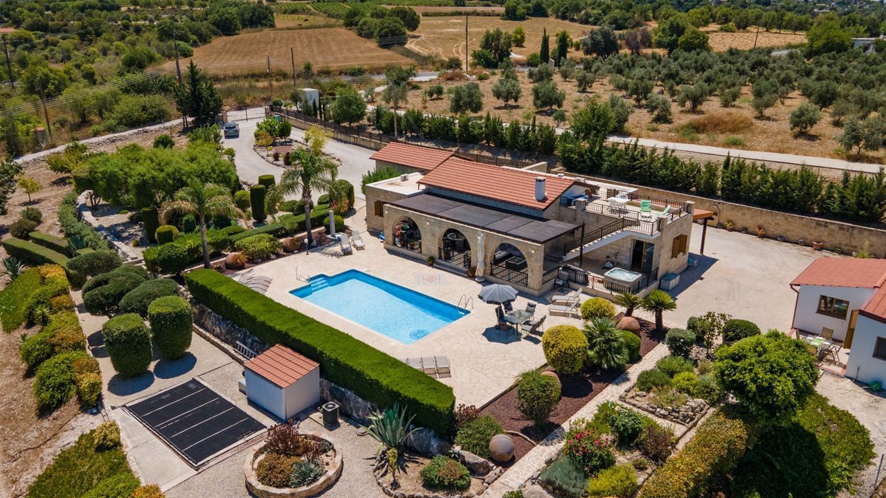 Photo of Outdoor in Pano Arodhes