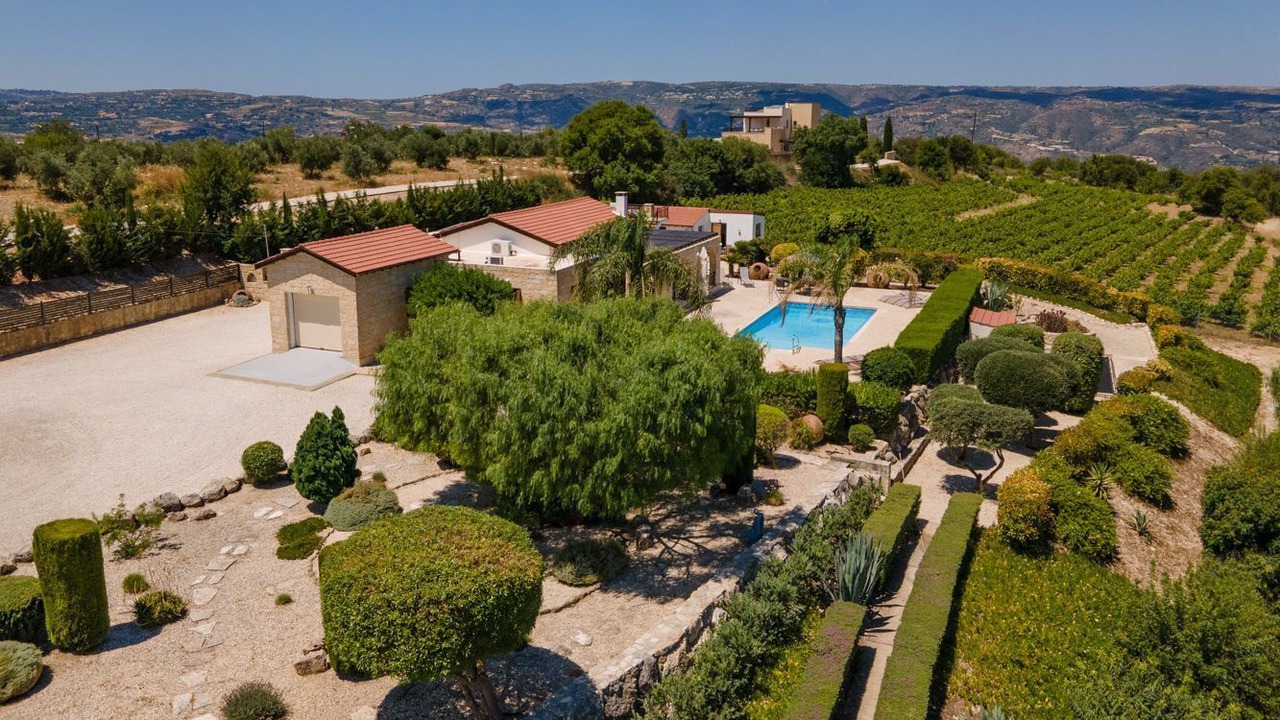 Photo of Outdoor in Pano Arodhes
