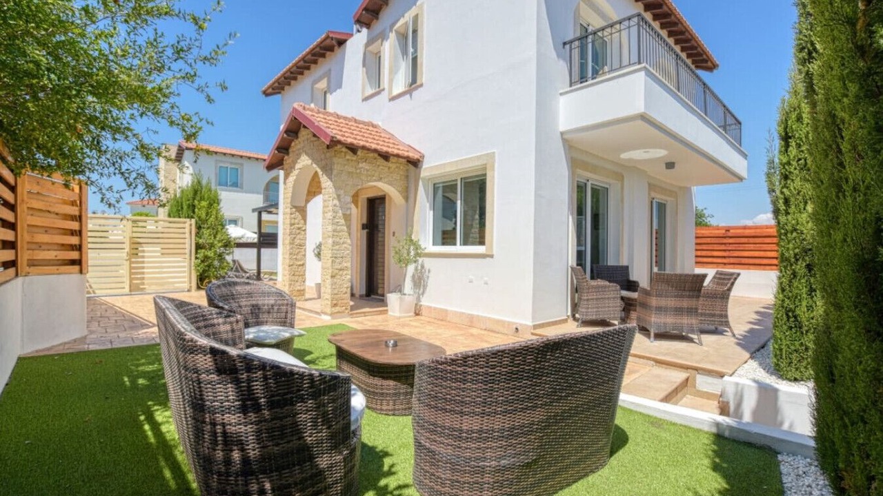 Photo of Patio Balcony in Pernera