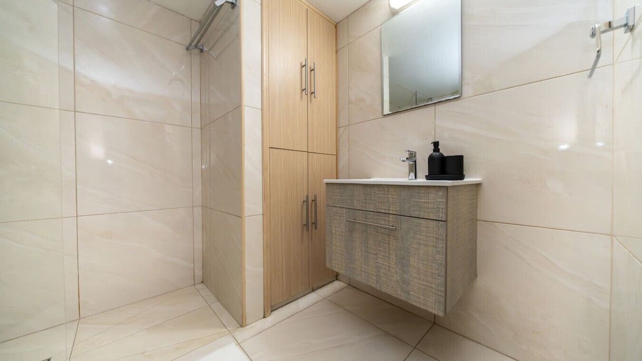 Photo of Bathroom in Acropolis