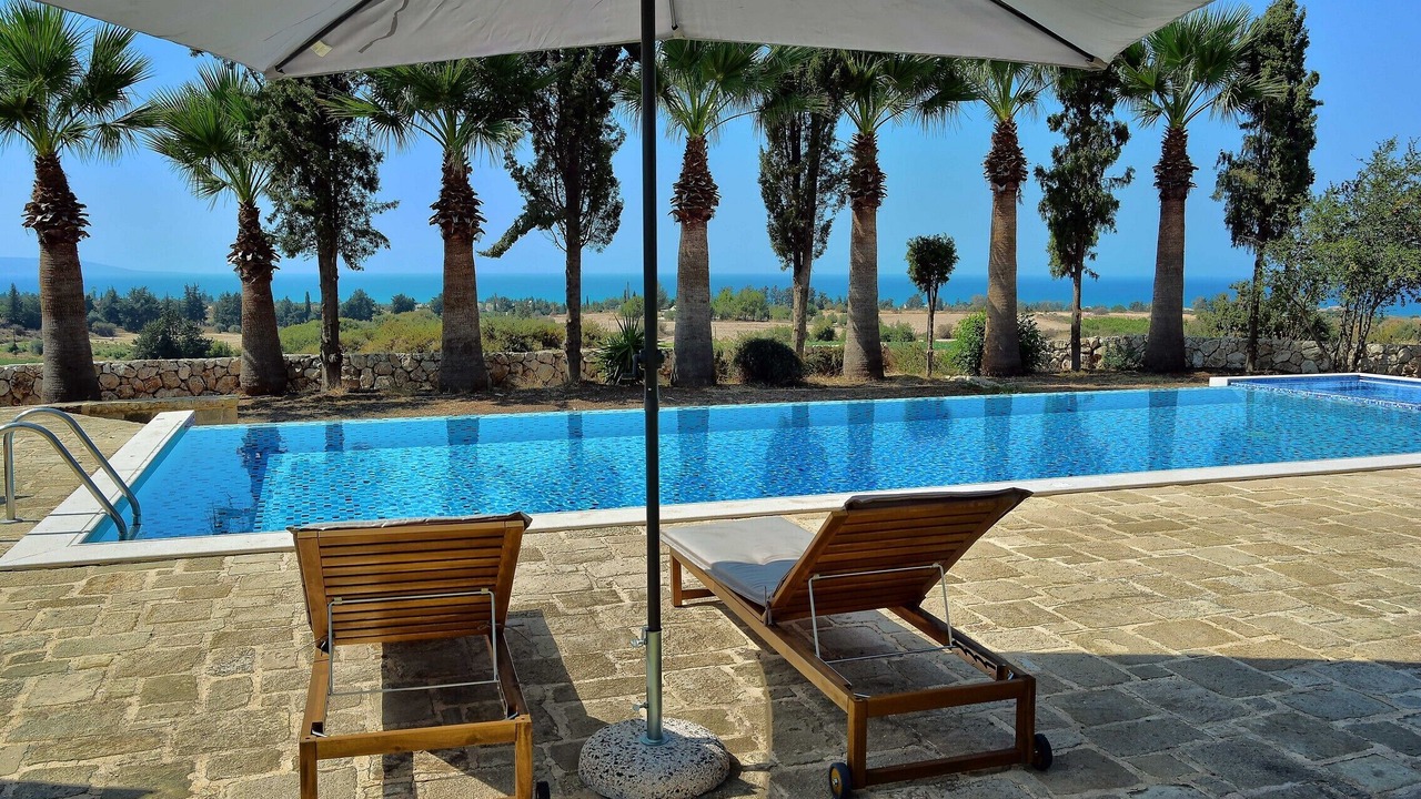 Photo of Outdoor in Polis