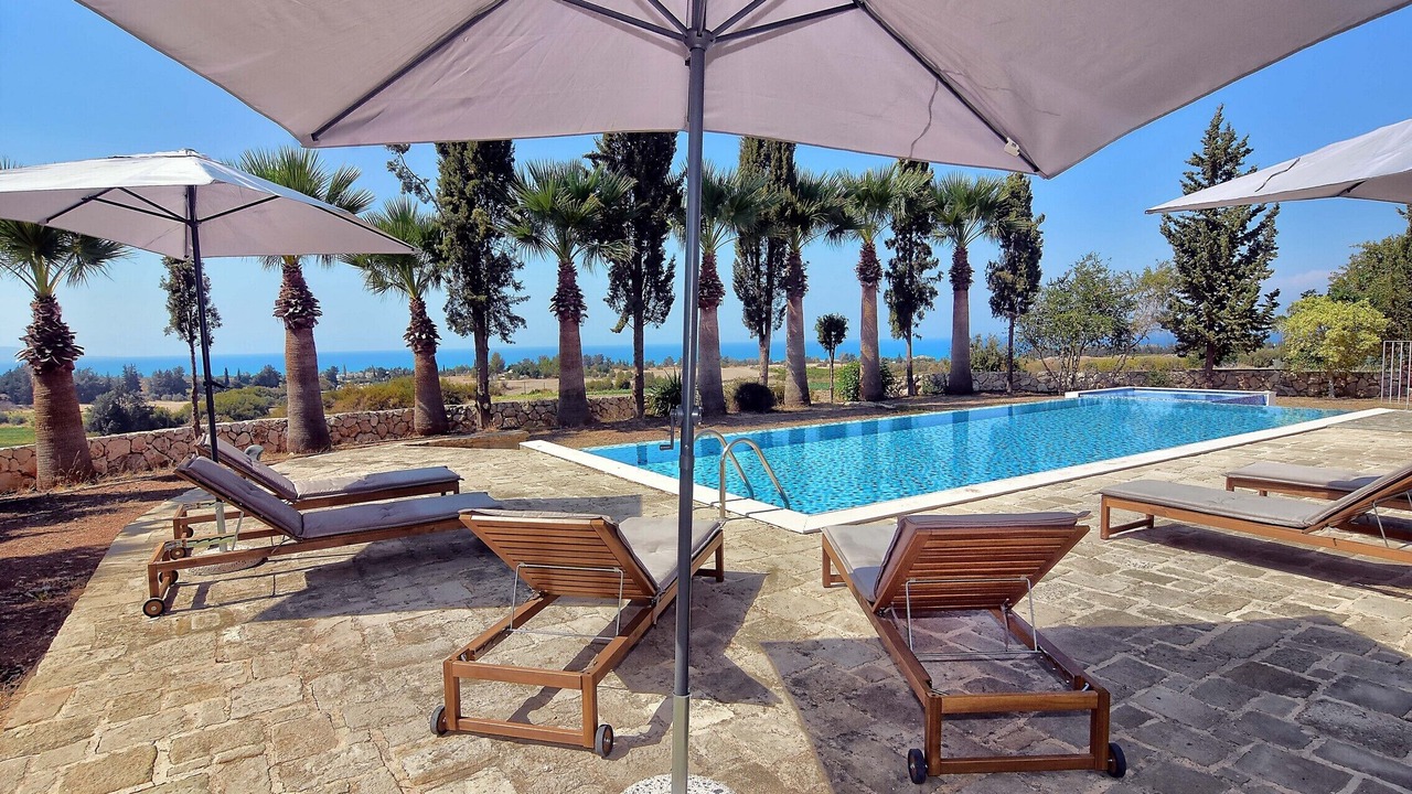 Photo of Outdoor in Polis