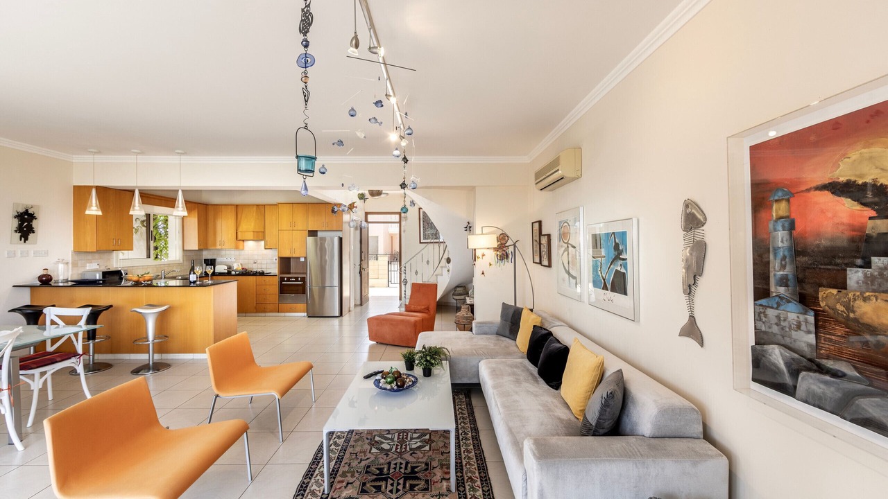 Photo of Livingroom in Pervolia