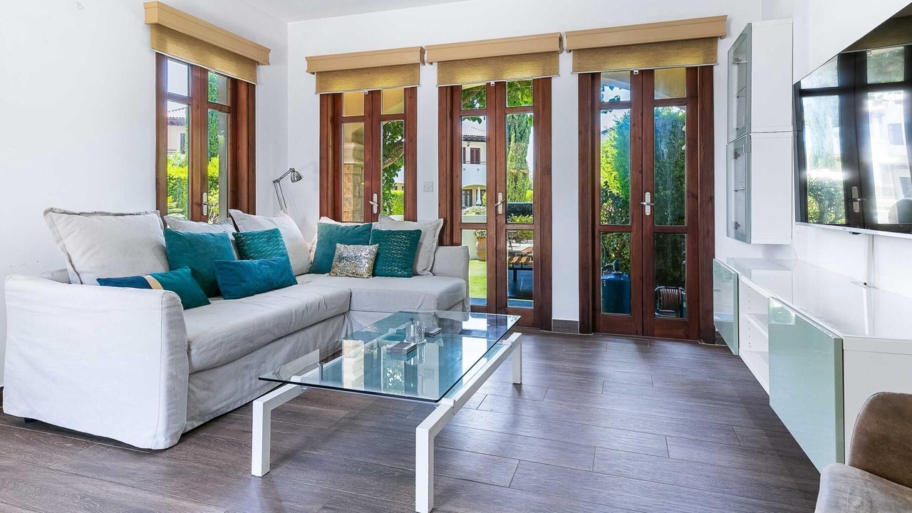 Photo of Livingroom in Aphrodite Hills