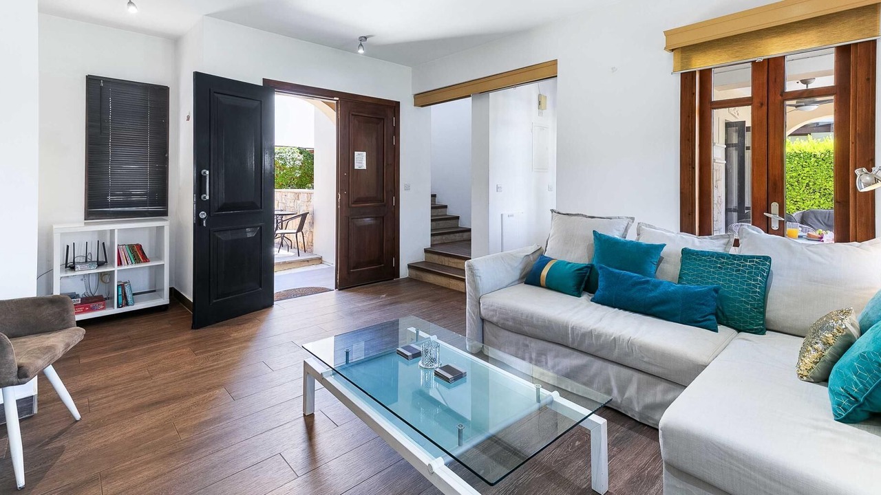 Photo of Livingroom in Aphrodite Hills