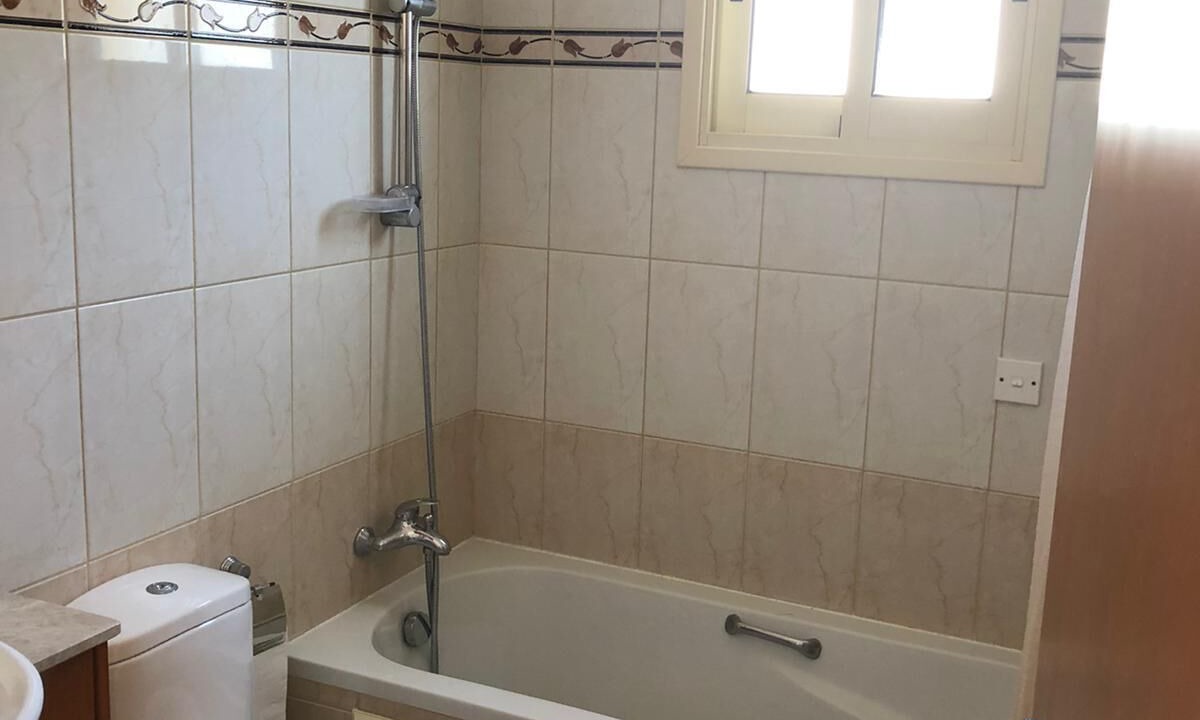 Photo of Bathroom in Pervolia