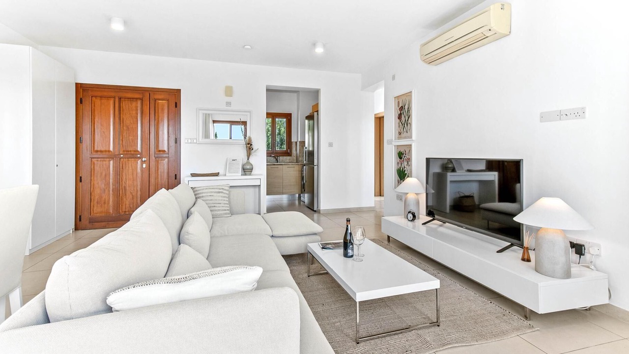 Photo of Livingroom in Aphrodite Hills