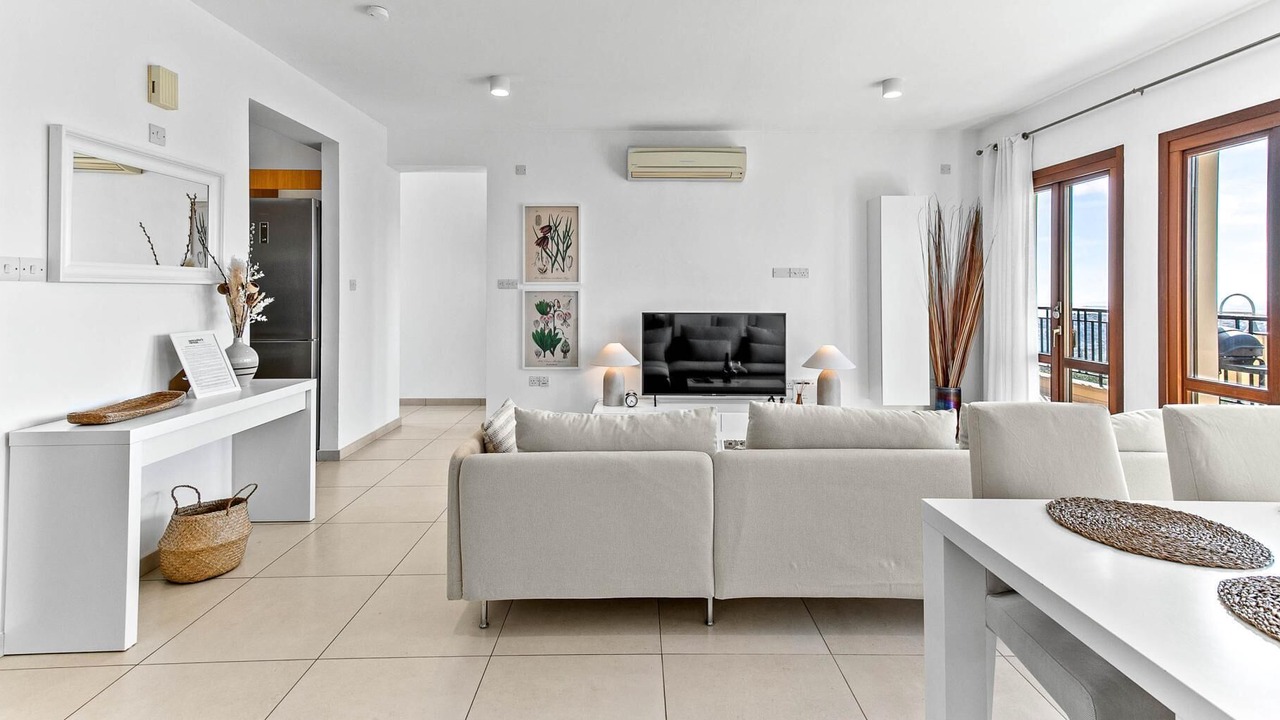 Photo of Livingroom in Aphrodite Hills
