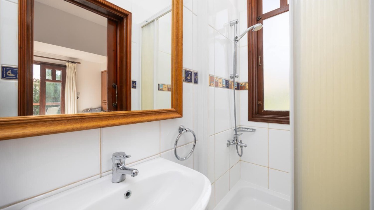 Photo of Bathroom in Argaka
