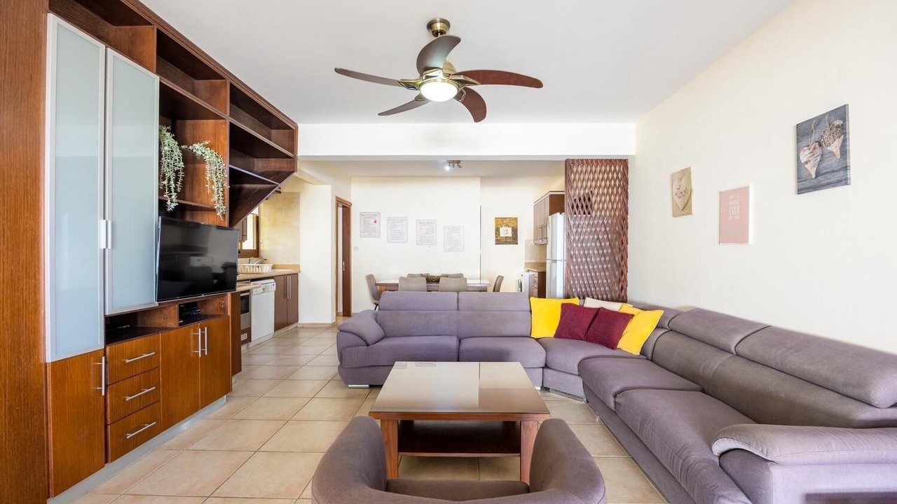 Photo of Livingroom in Peyia Town