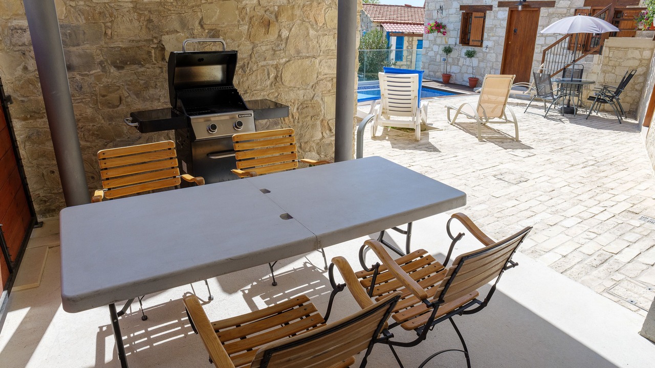 Photo of Outdoor in Anarvagos