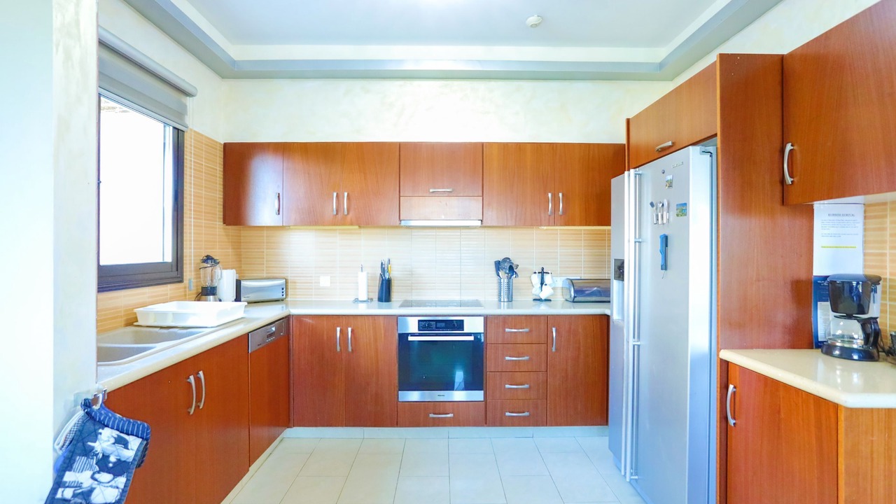 Photo of Kitchen in Latsi
