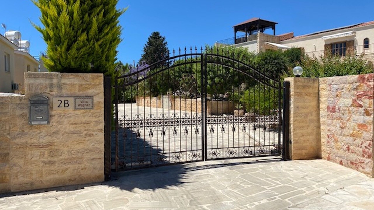 Photo of Outdoor in Peyia Town